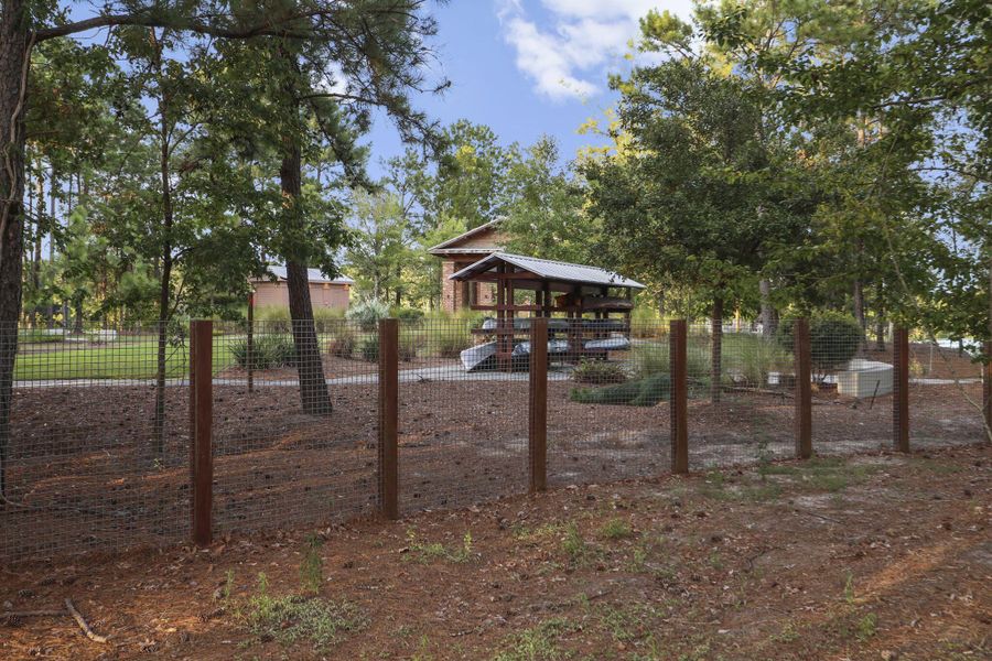 Community amenities in , Summerville (Image 71).