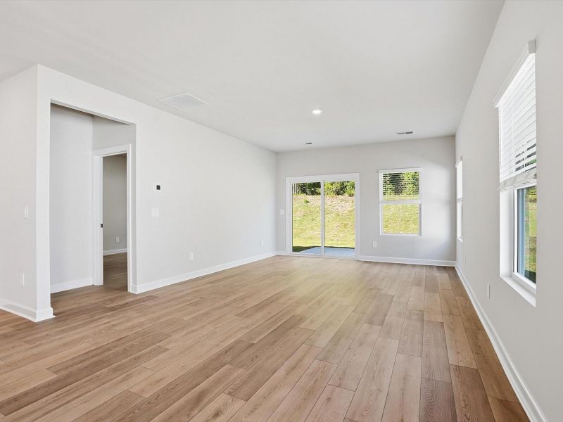 Spacious, unfurnished interior of a new home in Brayfield Manor - Heritage Collection, Wellford (Image 12).