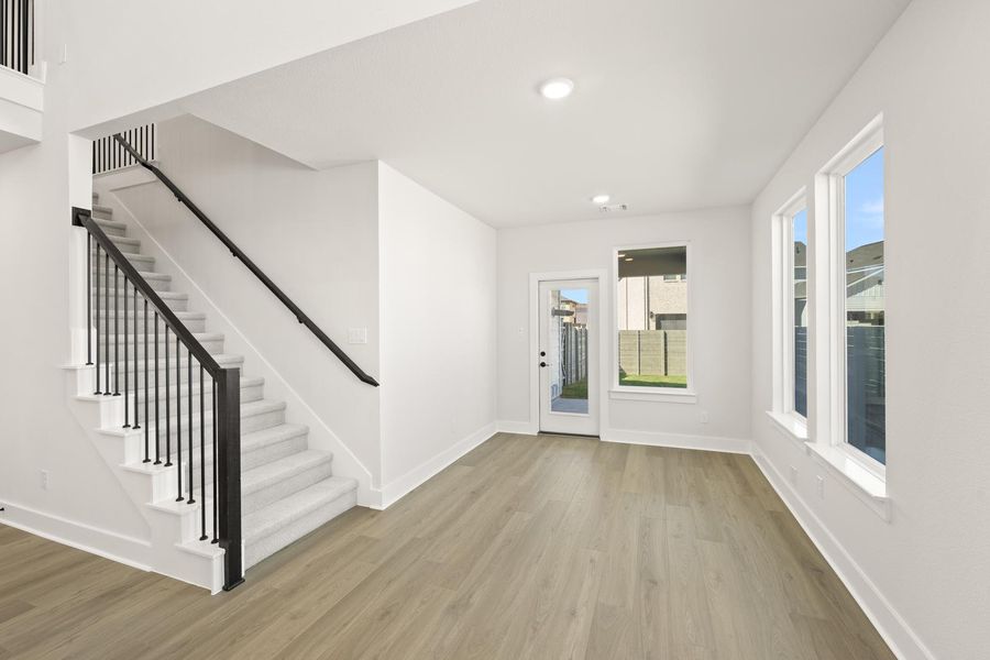 Spacious, unfurnished interior of a new home in The Retreat at Harvest, Argyle (Image 22).