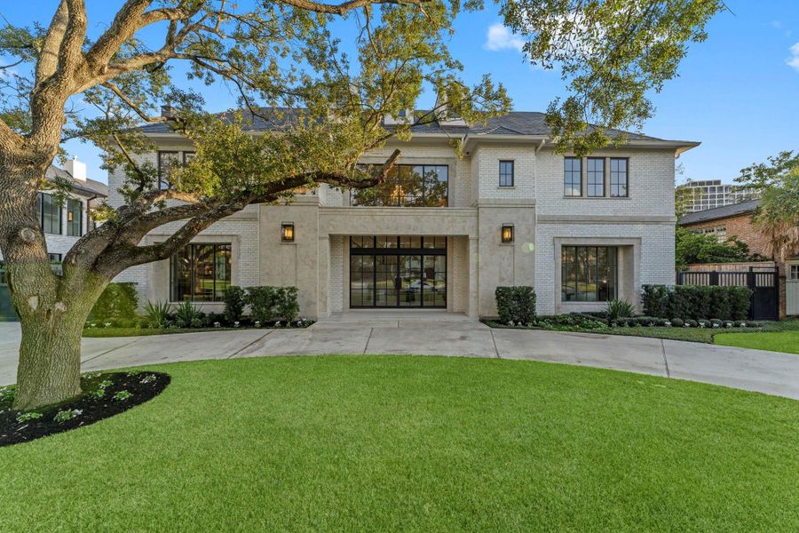 Front exterior of a new home in , Houston, TX, highlighting curb appeal (Image 1). Front exterior of a new home in , Houston, TX, highlighting curb appeal (Image 1).