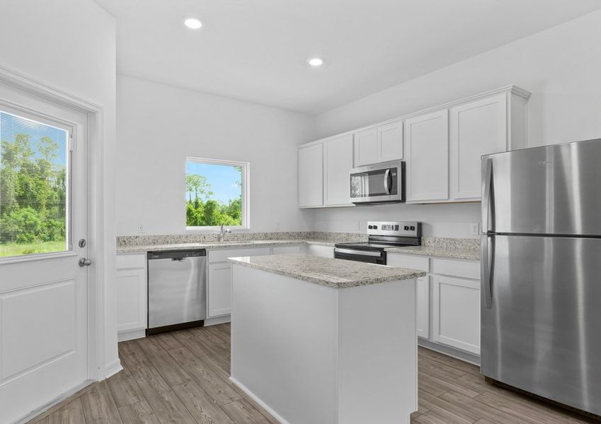 Cook your family favorite meals and treats in this chef-inspired kitchen Cook your family favorite meals and treats in this chef-inspired kitchen