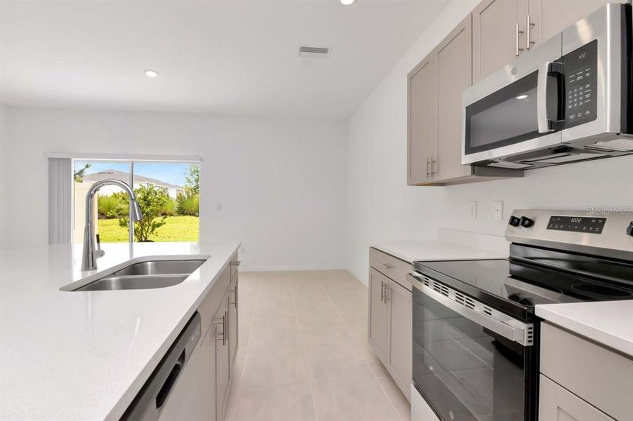 Furnished interior view inside a new home in , Wesley Chapel (Image 15).