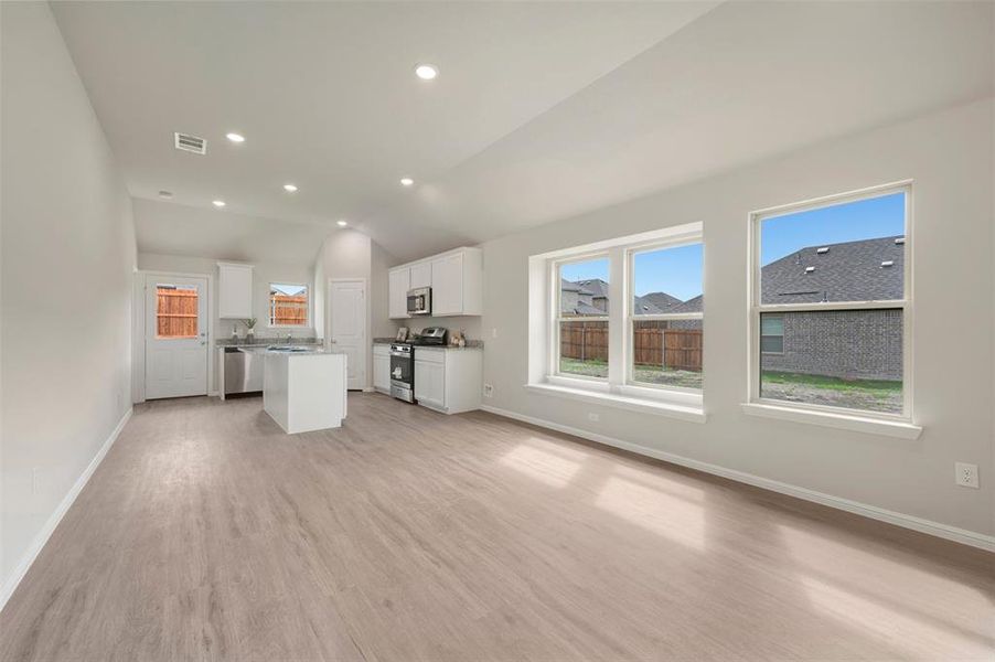 Spacious, unfurnished interior of a new home in Elevon, Lavon (Image 32). Spacious, unfurnished interior of a new home in Elevon, Lavon (Image 32).