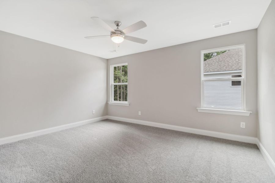 Spacious, unfurnished interior of a new home in Founder's Park, Lincolnville (Image 17).