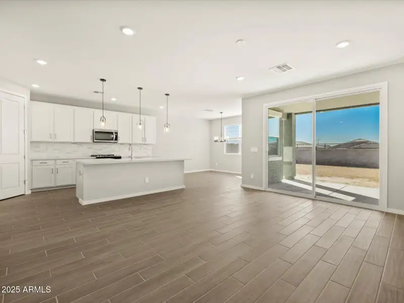 35-1W0A0633 35-1W0A0633