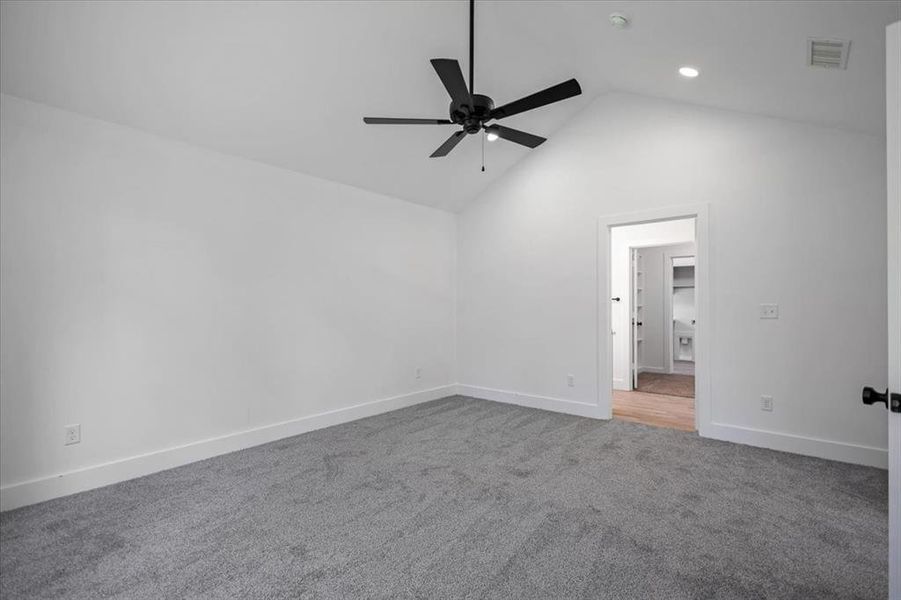 Spacious, unfurnished interior of a new home in , Lindale (Image 16).
