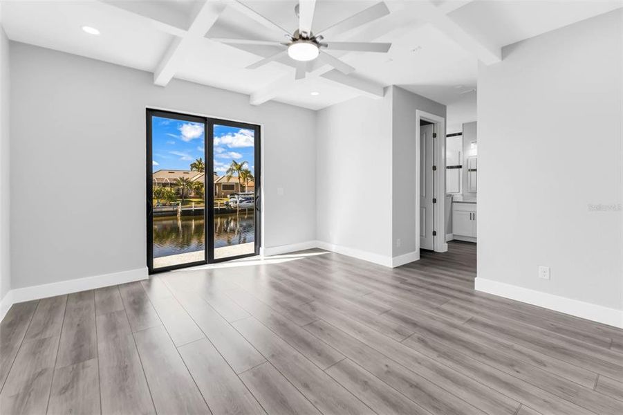 Spacious, unfurnished interior of a new home in , Punta Gorda (Image 43).