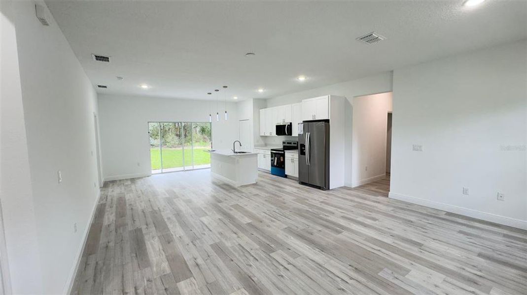 Image 28 of a home in .