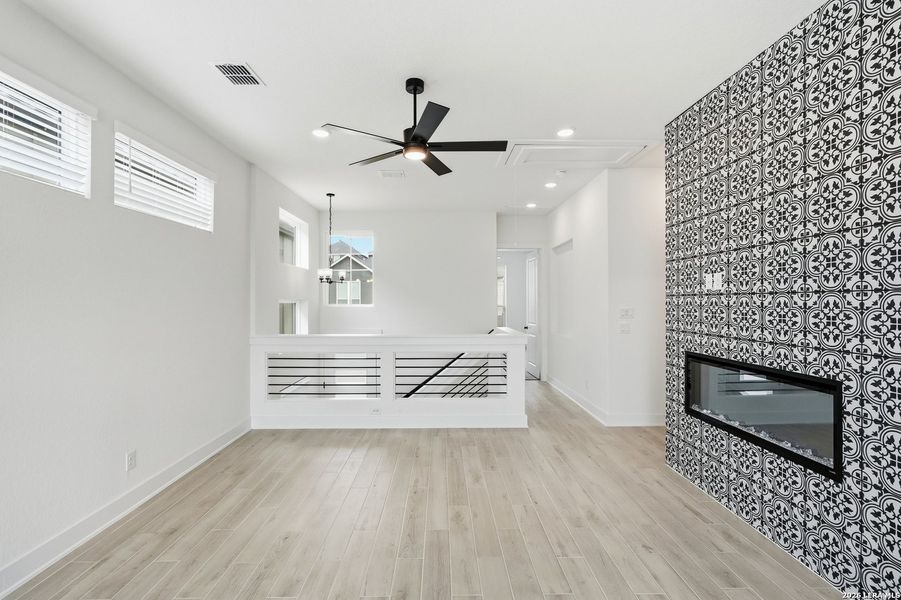 Spacious, unfurnished interior of a new home in Rose Hill, San Antonio (Image 31). Spacious, unfurnished interior of a new home in Rose Hill, San Antonio (Image 31).