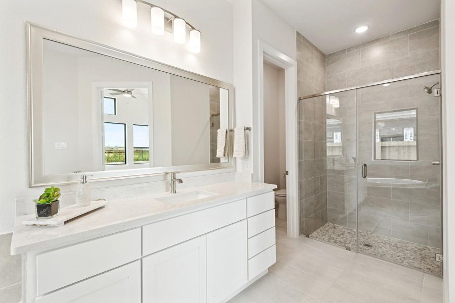 Furnished interior view inside a new home in Jordan Ranch 70' Homesites, Fulshear (Image 3). Furnished interior view inside a new home in Jordan Ranch 70' Homesites, Fulshear (Image 3).