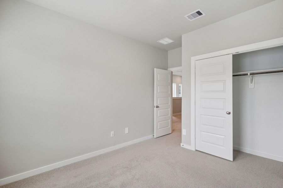 Spacious, unfurnished interior of a new home in Pinewood Trails - City Series, Atascocita (Image 24). Spacious, unfurnished interior of a new home in Pinewood Trails - City Series, Atascocita (Image 24).