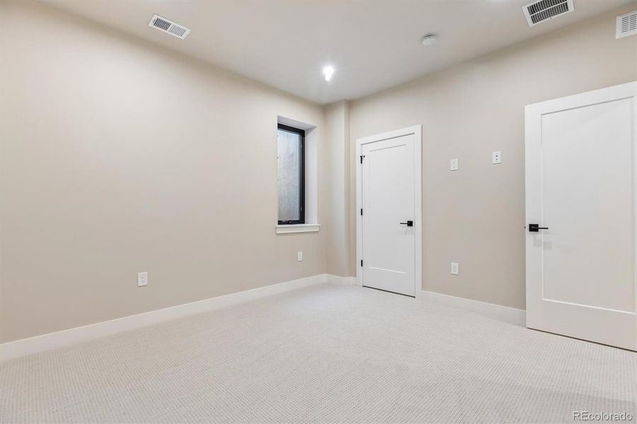 Spacious, unfurnished interior of a new home in , Denver (Image 19).
