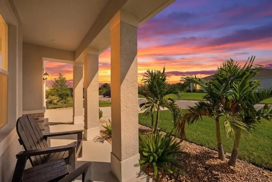 Exterior details and patio area of a home in Coddington, Bradenton (Image 24).