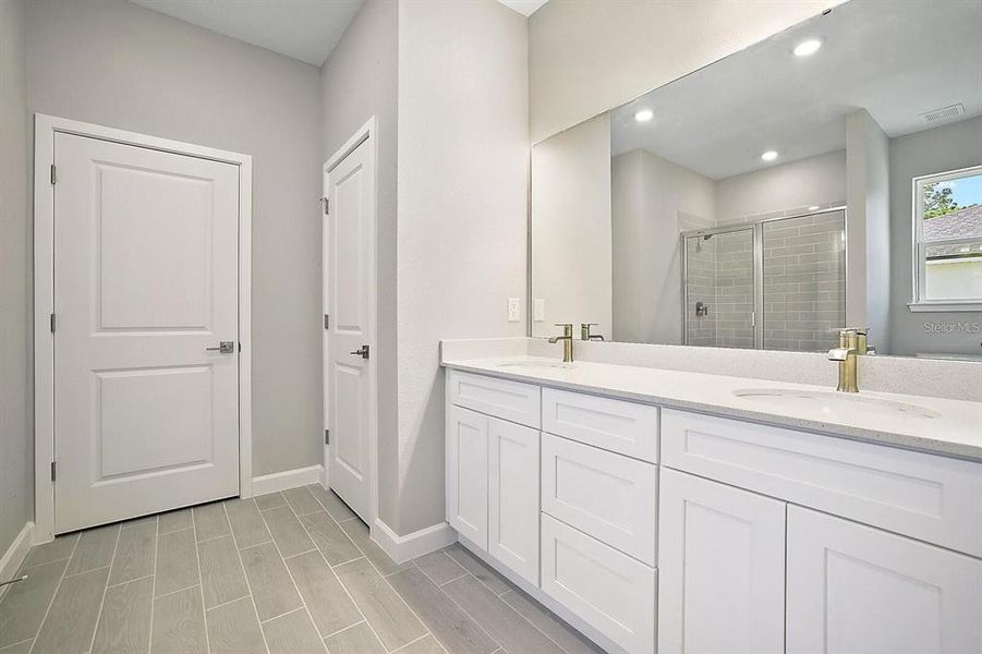 Furnished interior view inside a new home in , Cape Coral (Image 9).