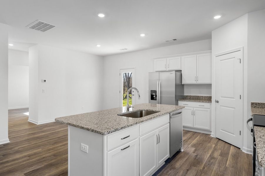 221 Idle Dr, Shelbyville, TN.  - Slide 14