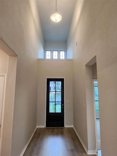 Entry / Foyer