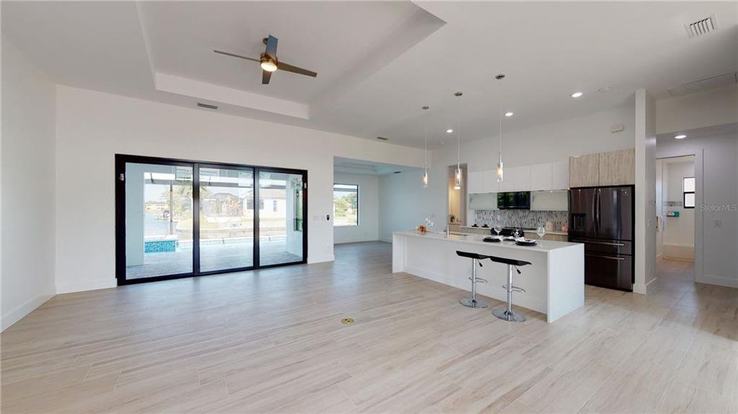 Spacious, unfurnished interior of a new home in , Port Charlotte (Image 26).