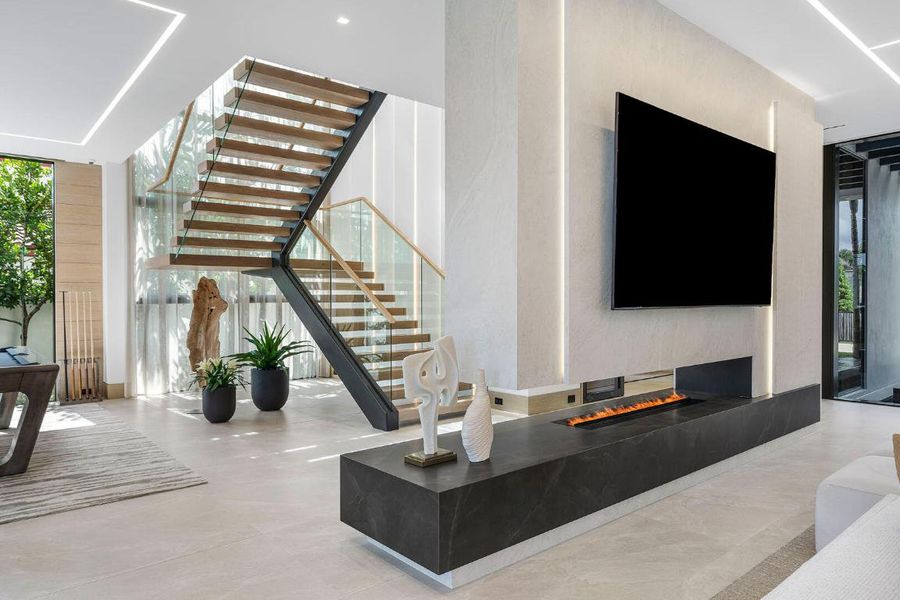 1520_Royal_Palm_Way_12