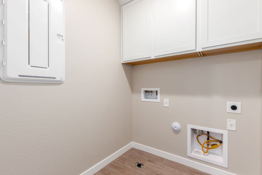 Spacious, unfurnished interior of a new home in Solvida at Estrella, Goodyear (Image 28).