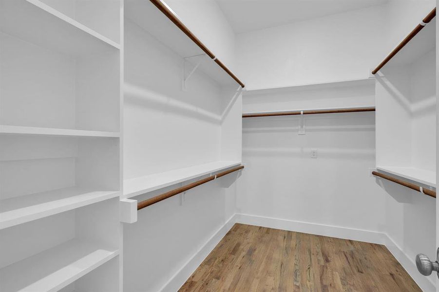 Spacious, unfurnished interior of a new home in , Midlothian (Image 12).