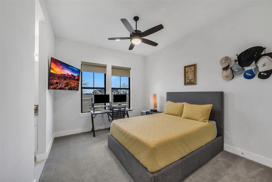 Furnished interior view inside a new home in Lakeview, Waller (Image 19).