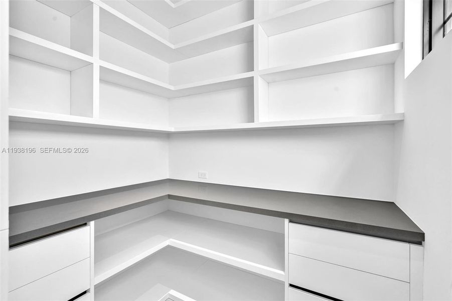 Spacious, unfurnished interior of a new home in , Surfside (Image 19).