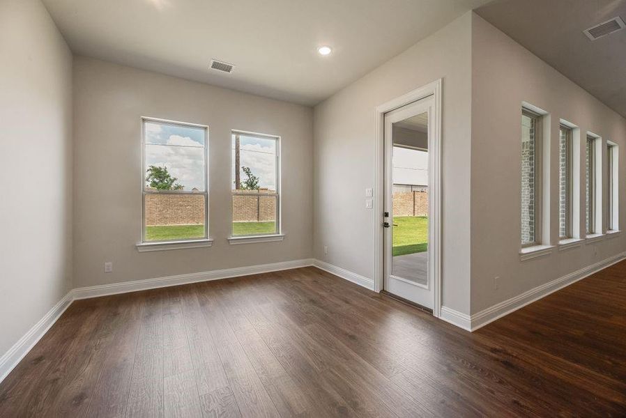 Spacious, unfurnished interior of a new home in Villages of Creekwood, Frisco (Image 35). Spacious, unfurnished interior of a new home in Villages of Creekwood, Frisco (Image 35).