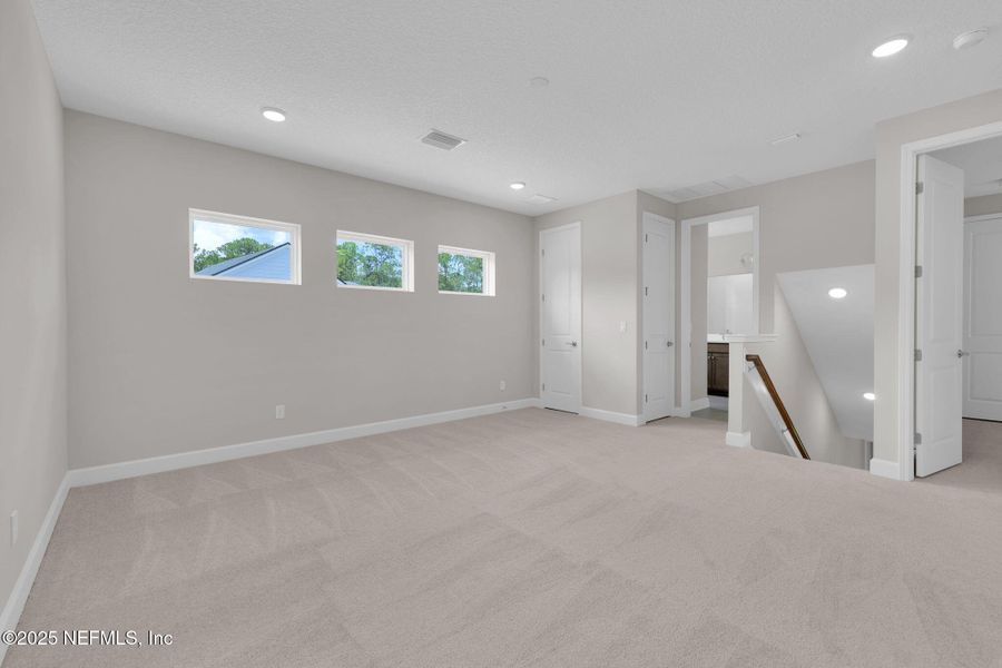 Spacious, unfurnished interior of a new home in Reflections at Nocatee, Ponte Vedra (Image 40).