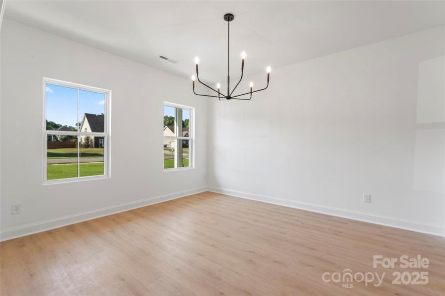 Spacious, unfurnished interior of a new home in , Harrisburg (Image 28).
