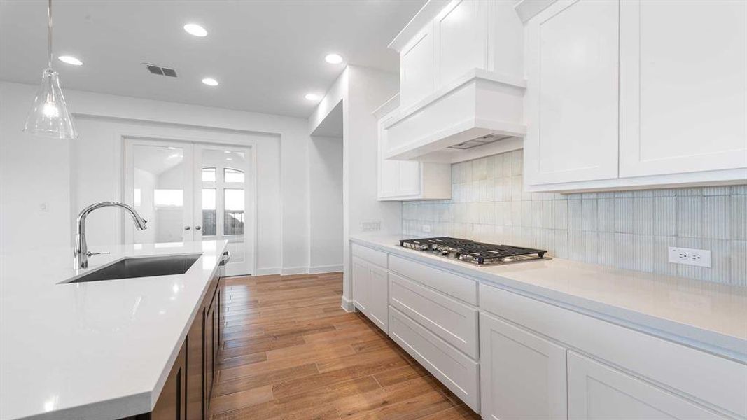 Furnished interior view inside a new home in Trinity Falls 50', McKinney (Image 6).