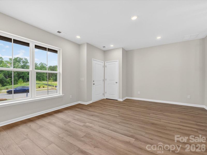 Spacious, unfurnished interior of a new home in Hardy Pond Townhomes, Rock Hill (Image 25).