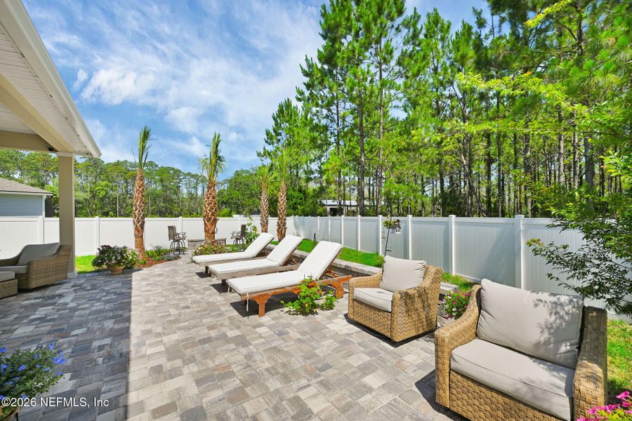 Exterior details and patio area of a home in , Yulee (Image 29).