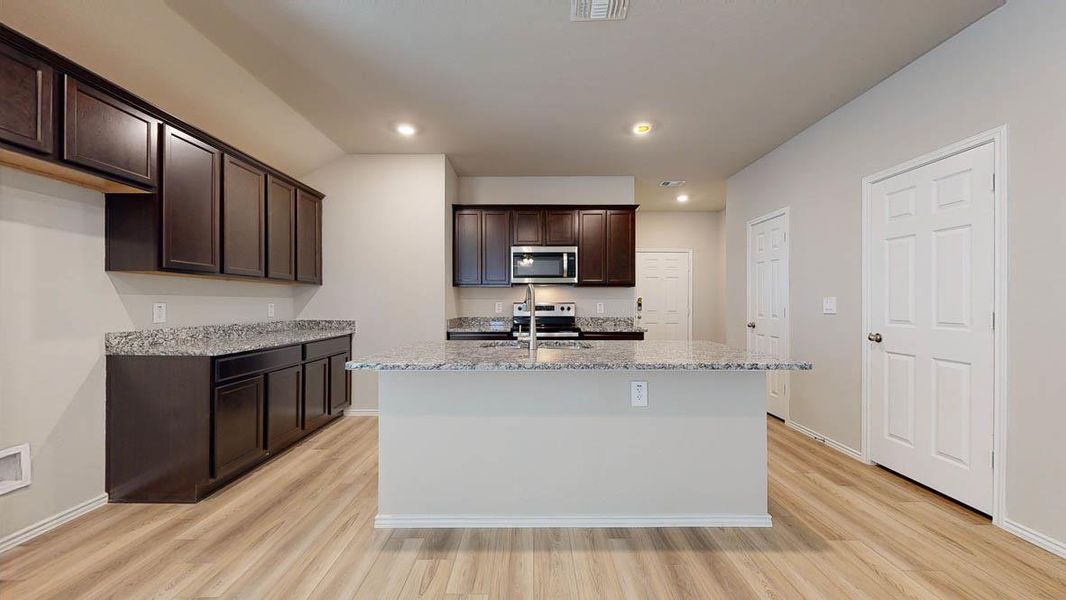 Furnished interior view inside a new home in Turnbo Ranch, Killeen (Image 4).