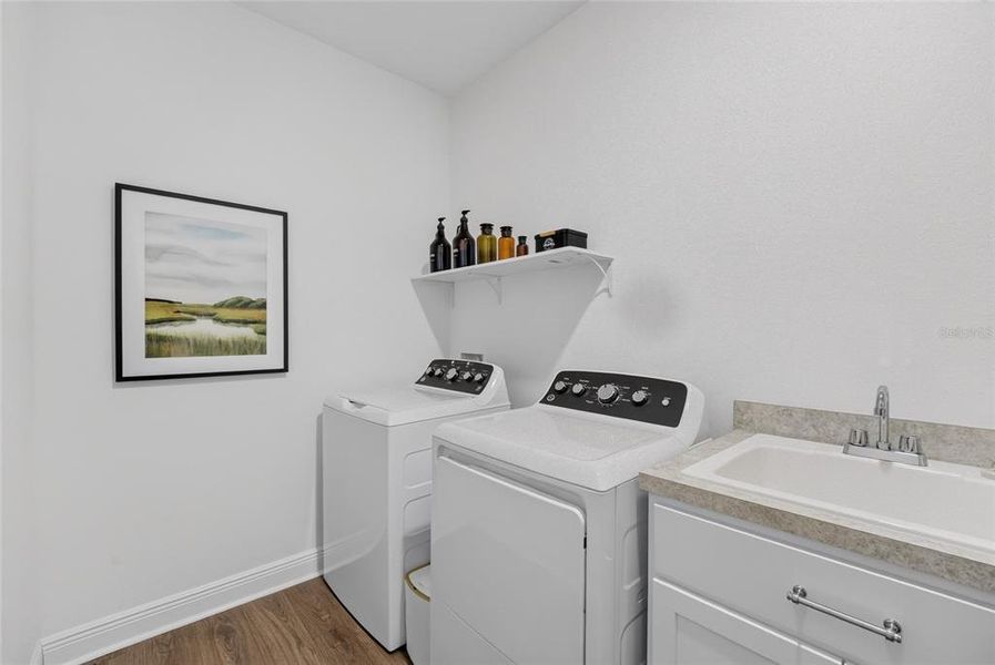 Furnished interior view inside a new home in , Alachua (Image 14).