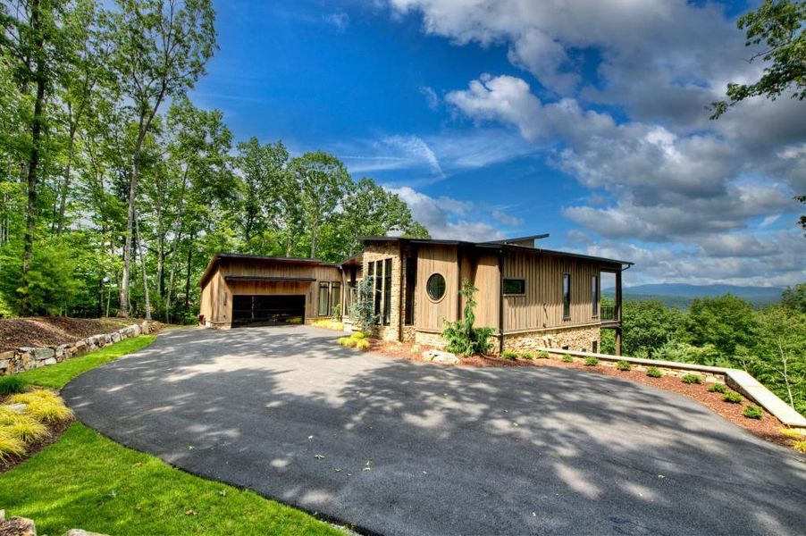 Community amenities in , Blue Ridge (Image 51).