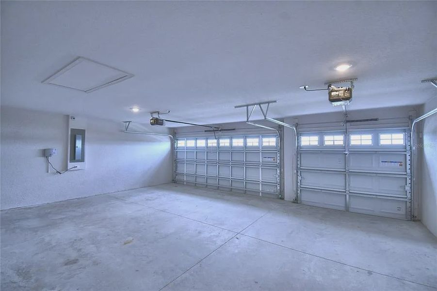 Spacious, unfurnished interior of a new home in Lake Juliana Estates, Auburndale (Image 37).