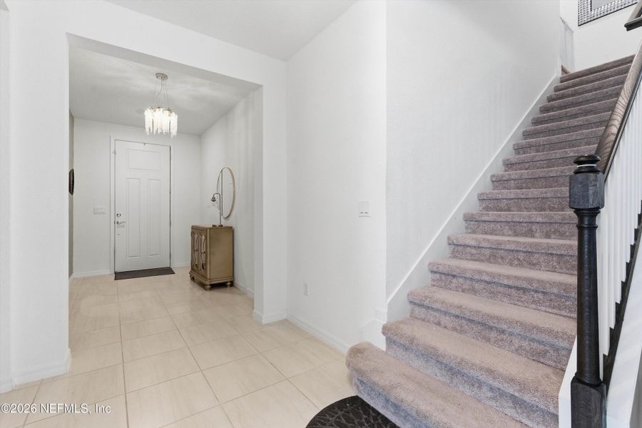 Spacious, unfurnished interior of a new home in , Middleburg (Image 26). Spacious, unfurnished interior of a new home in , Middleburg (Image 26).