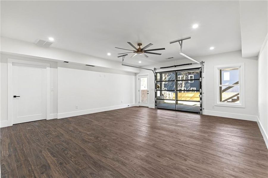 Spacious, unfurnished interior of a new home in , Atlanta (Image 18).