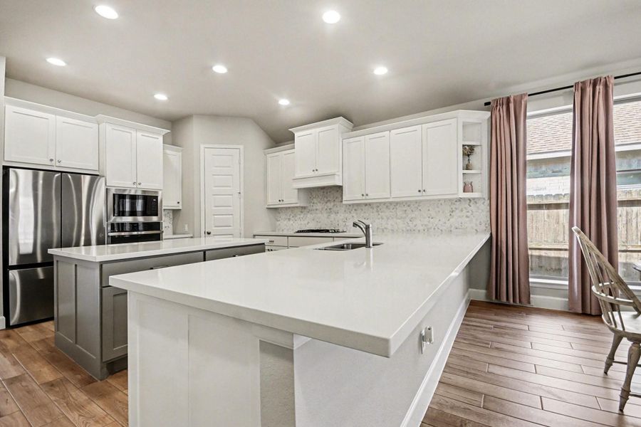 Furnished interior view inside a new home in Riceland 50', Mont Belvieu (Image 7). Furnished interior view inside a new home in Riceland 50', Mont Belvieu (Image 7).