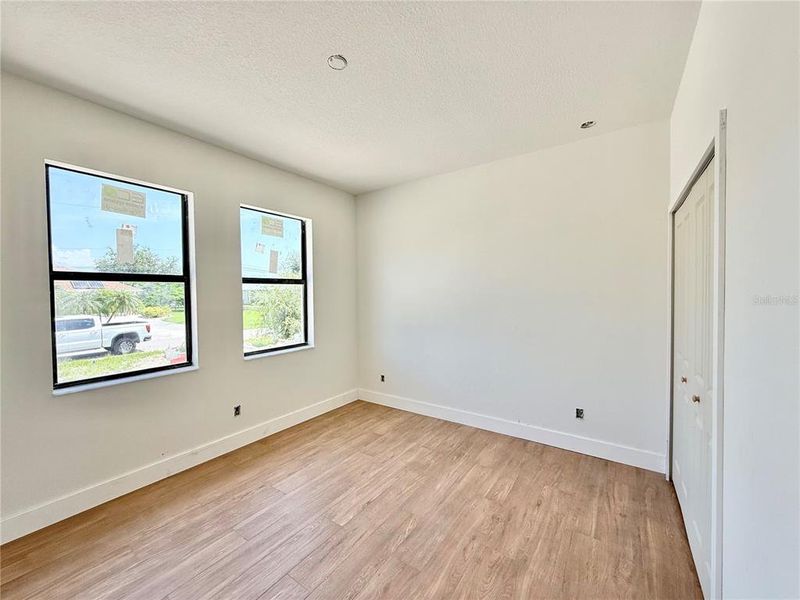 Spacious, unfurnished interior of a new home in , Port Charlotte (Image 8).