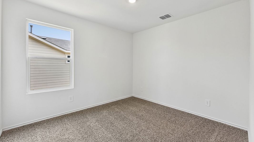 Spacious, unfurnished interior of a new home in Valverde, Bastrop (Image 30).