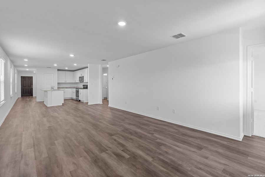 Spacious, unfurnished interior of a new home in Meadows at Clear Springs, New Braunfels (Image 19). Spacious, unfurnished interior of a new home in Meadows at Clear Springs, New Braunfels (Image 19).