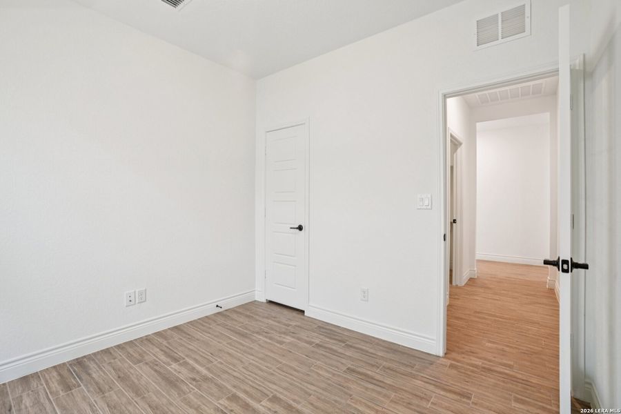 Spacious, unfurnished interior of a new home in , New Braunfels (Image 25).