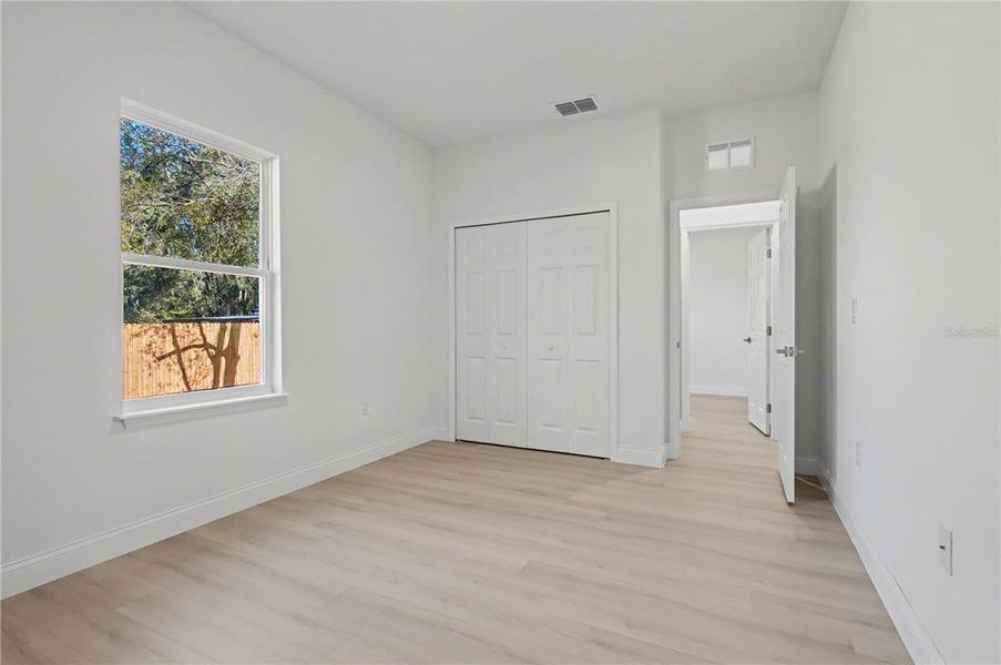 Spacious, unfurnished interior of a new home in , Citrus Springs (Image 26).