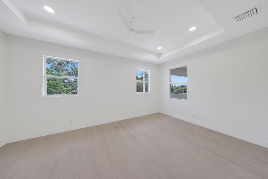 Spacious, unfurnished interior of a new home in , Jupiter (Image 45).