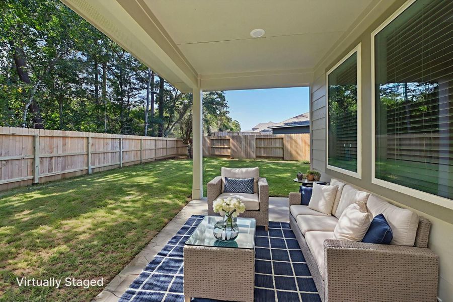 Exterior details and patio area of a home in Montgomery Oaks - Premier, Conroe (Image 3).