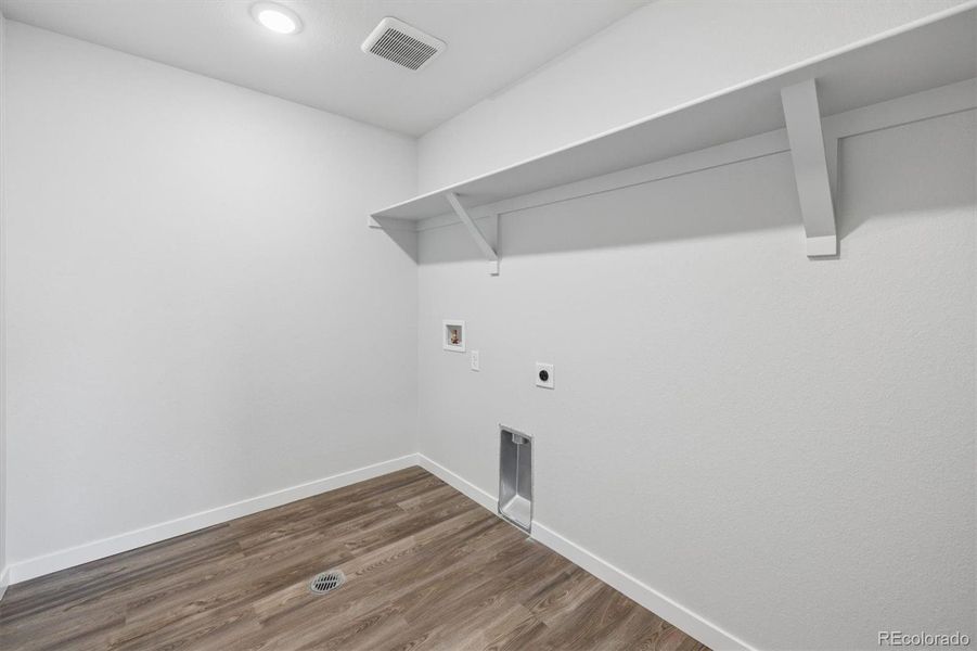 Spacious, unfurnished interior of a new home in Farmlore, Brighton (Image 19).