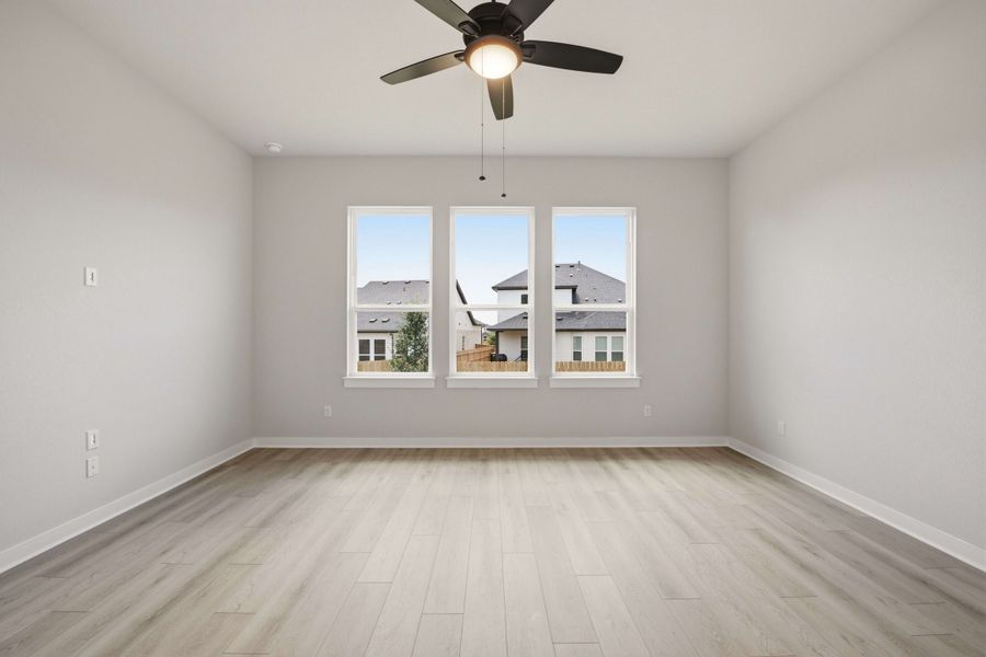 Spacious, unfurnished interior of a new home in Heritage, Dripping Springs (Image 38).