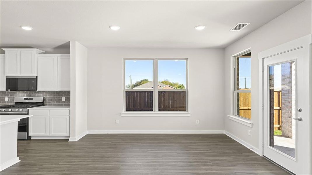 Spacious, unfurnished interior of a new home in Providence Commons Sales Phase 1, Aubrey (Image 18). Spacious, unfurnished interior of a new home in Providence Commons Sales Phase 1, Aubrey (Image 18).