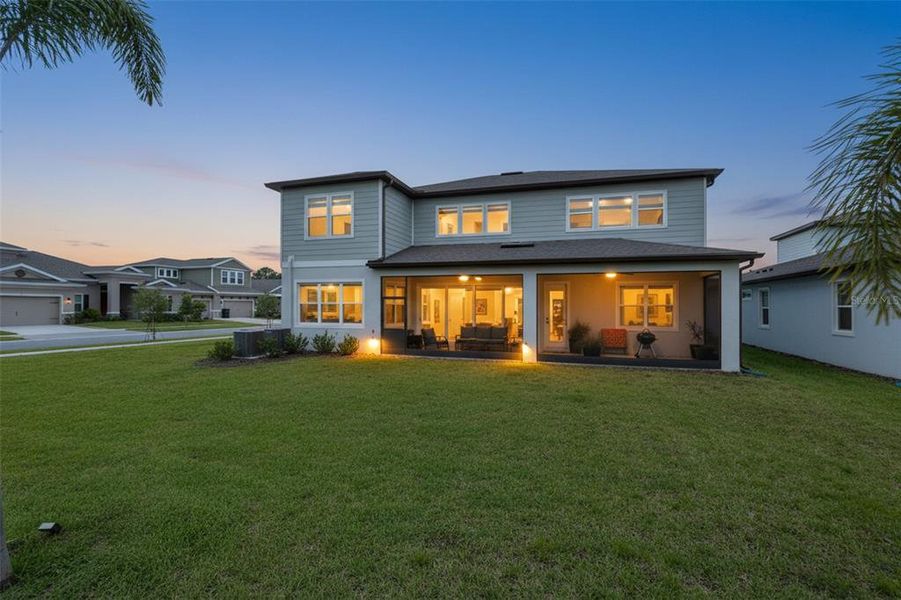 Exterior details and patio area of a home in , Apollo Beach (Image 30).